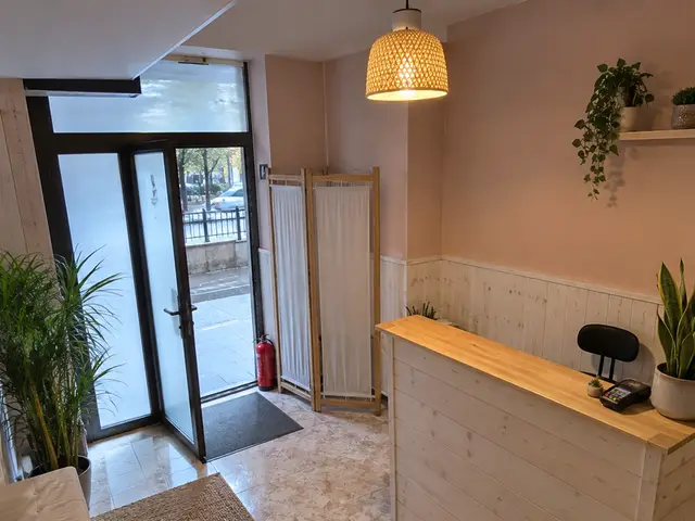 Aydınlık giriş ve karşılama bankosu — İsmetpaşa, Masaj Salonun